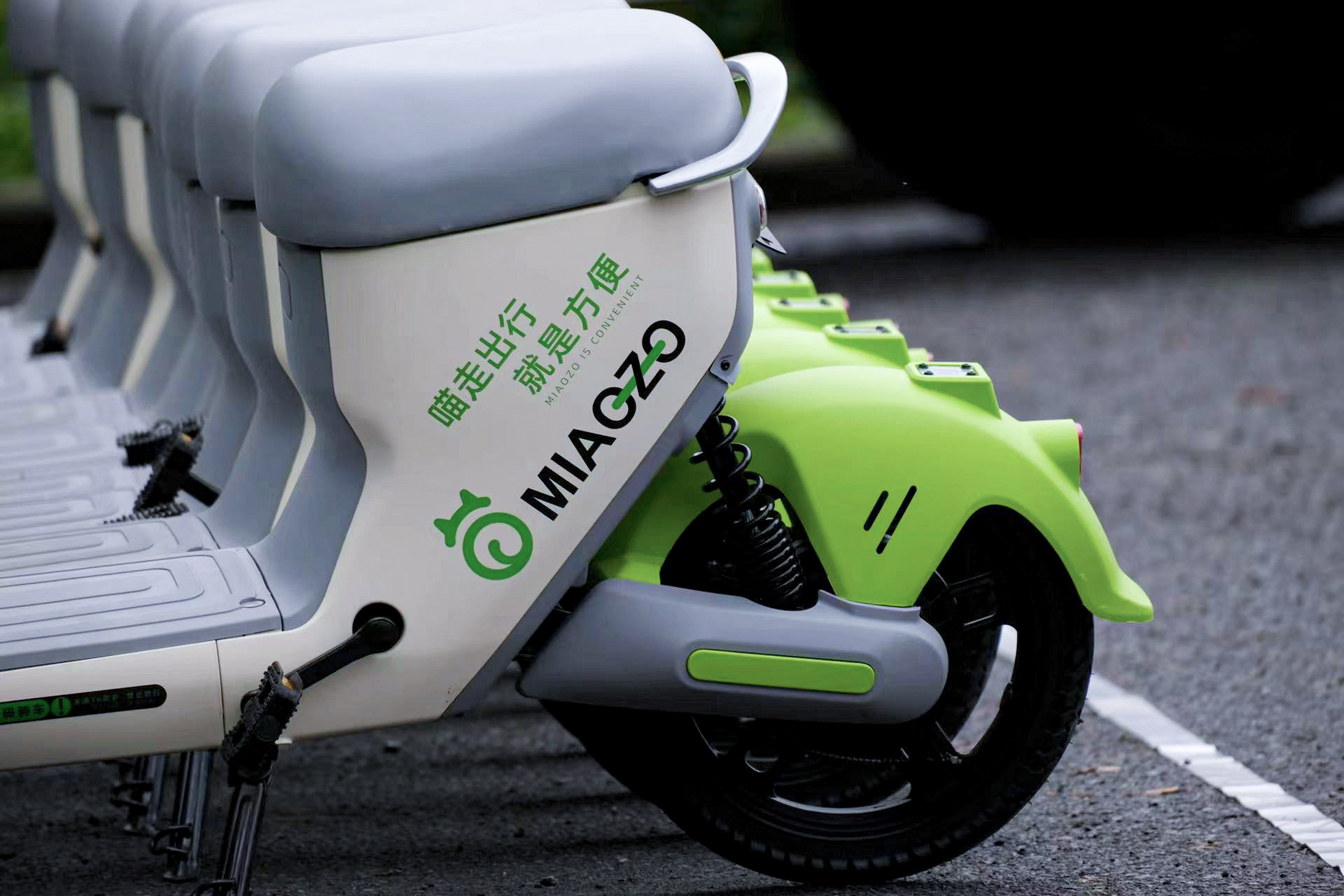 走進(jìn)校園的共享電單車改變了什么