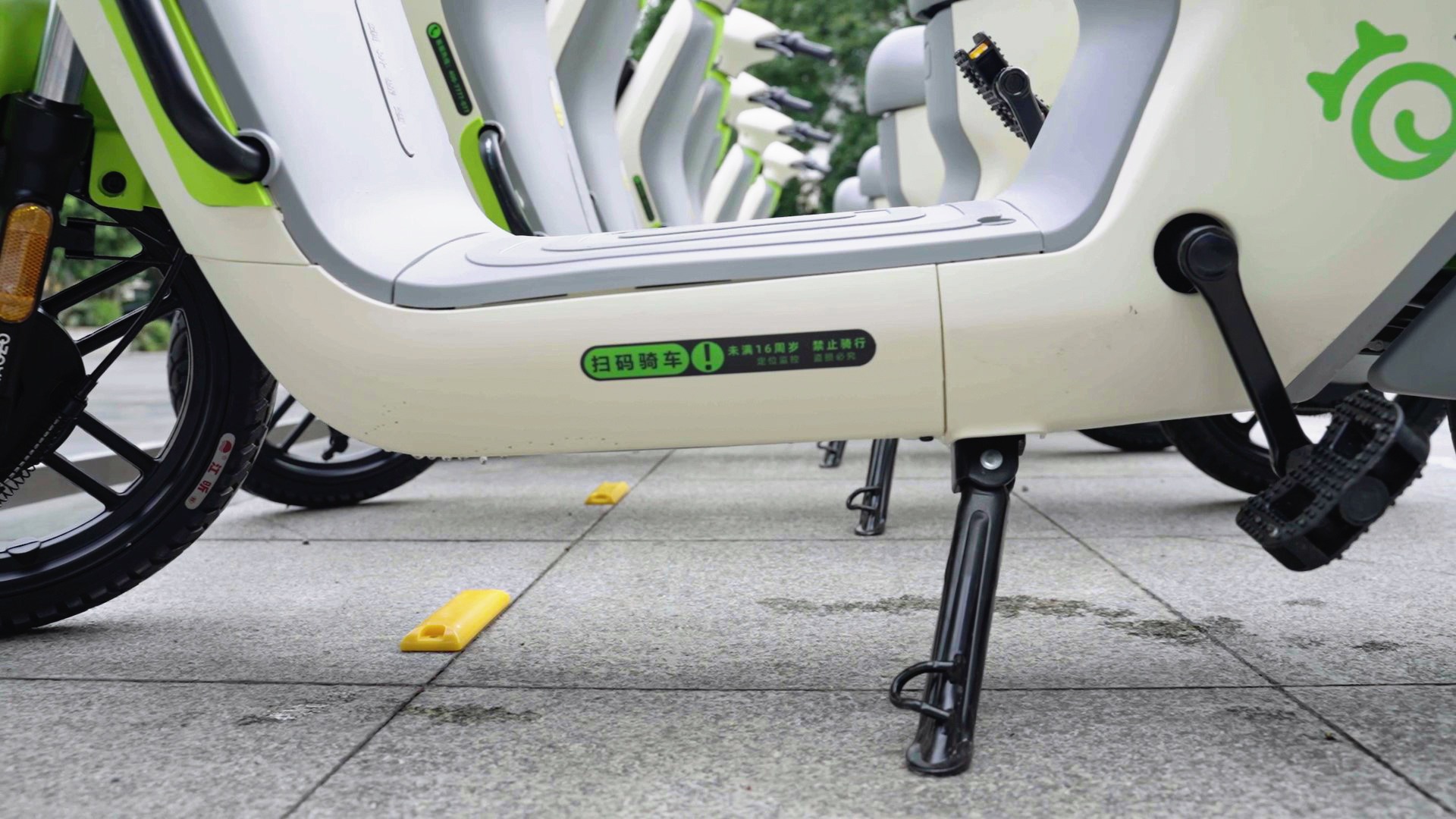 未成年能騎共享電動車嗎？